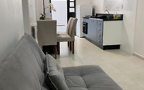 Apartamento novo campeche, internet de 600mb, 700m da praia